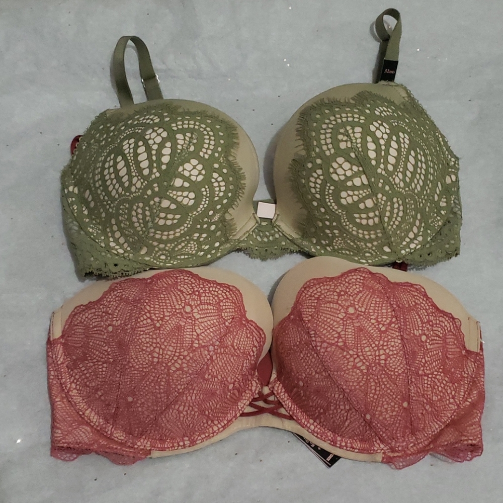 Victoria's Secret lot of 2 bras